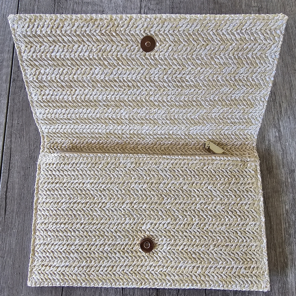 Dior Raffia Pouch - Picture 4 of 4